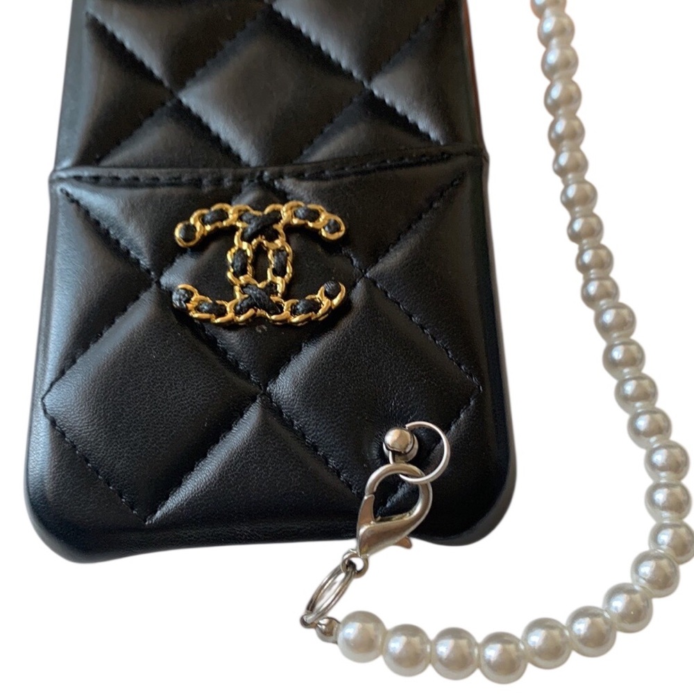 📱Luxury Style iPhone 13Pro-Max Phone Case with white pearl📱 - Picture 3 of 5